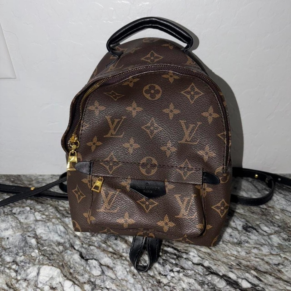 Louis Vuitton Classic Brown Monogram Bag
ON HOLD****